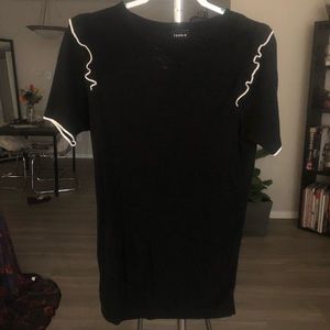 Black mid length sleeve blouse